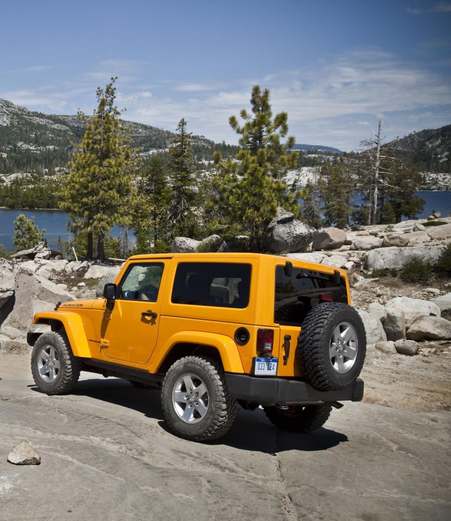  Jeep Wrangler Rubicon 2012 года  (фото 2 из 14)